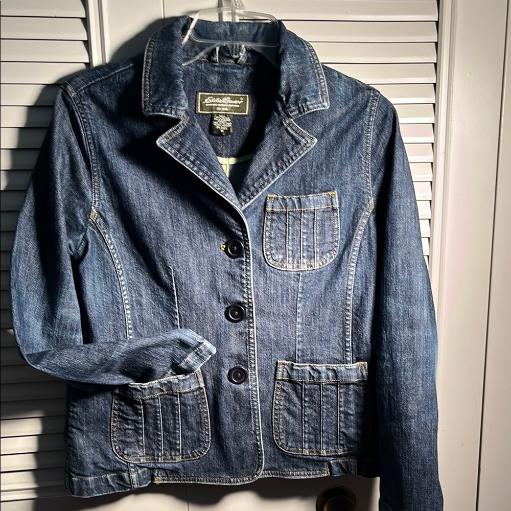 Eddie Bauer Blue Jean Jacket Classic Denim Style
Pre-owned!